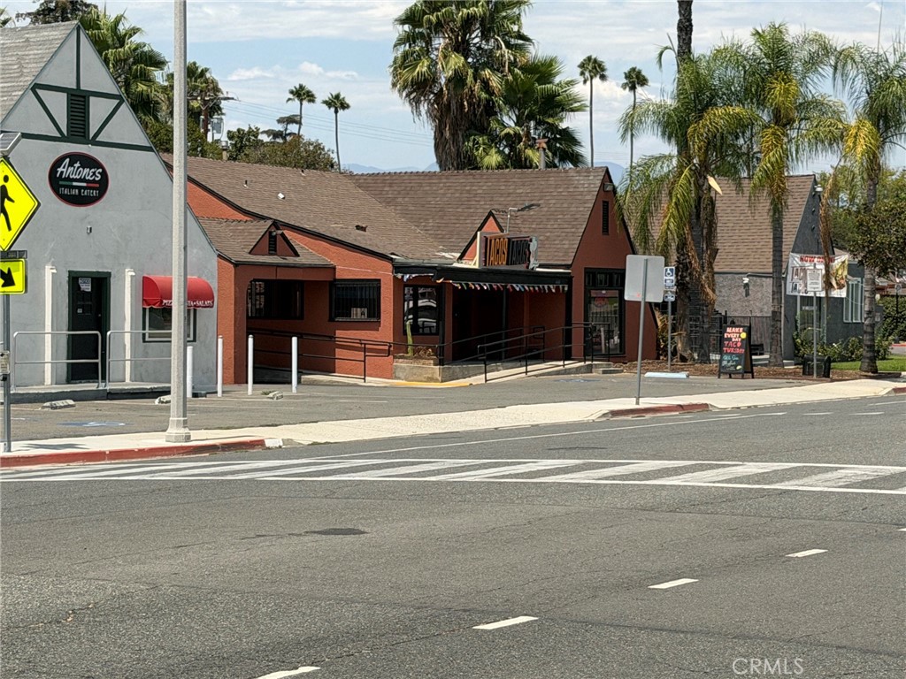 6461 Brockton, Riverside, CA 92506 — photo 2
