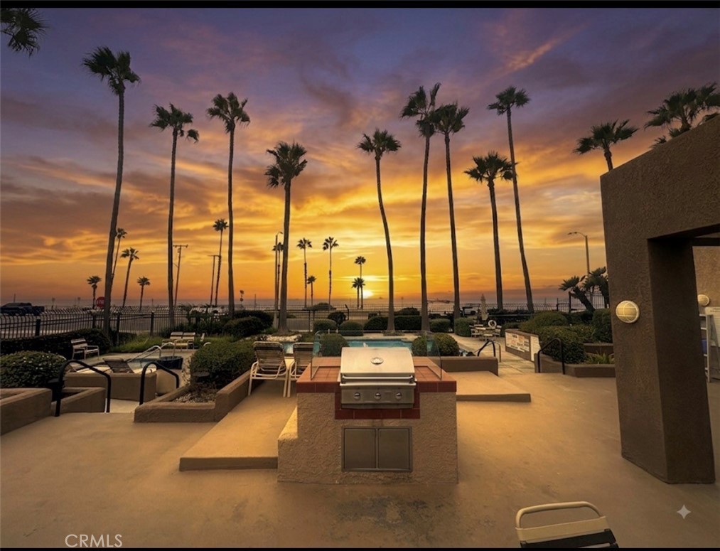 1200 Pacific Coast — photo