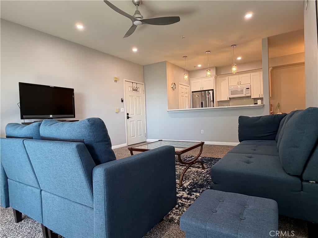 375 Central 186 — photo