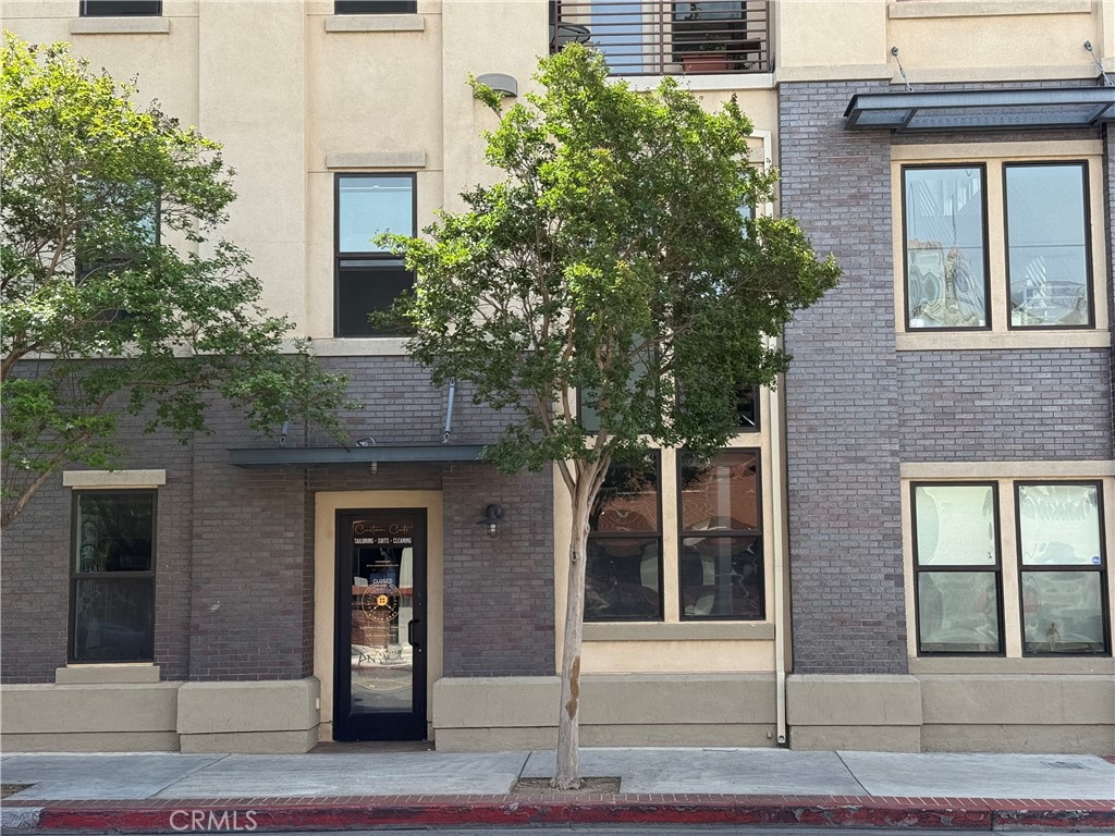 190 W 3rd Street — photo