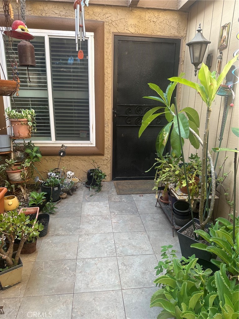 1402 Vista Grande — photo