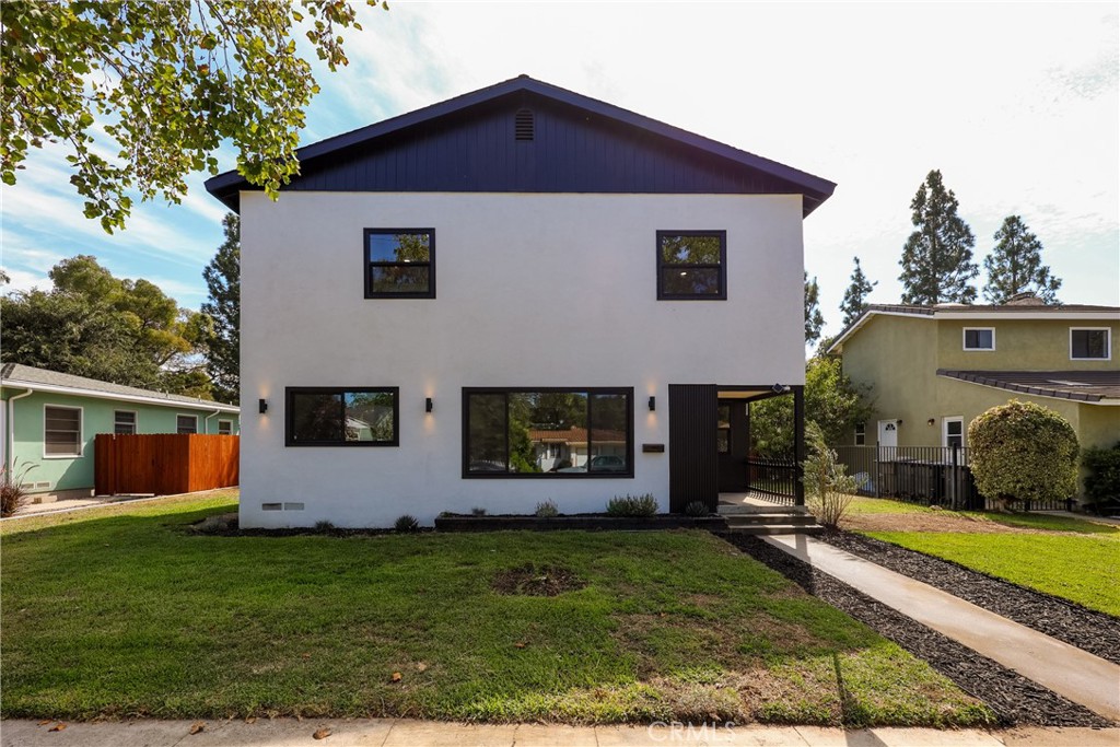 2409 N Hesperian Street — photo