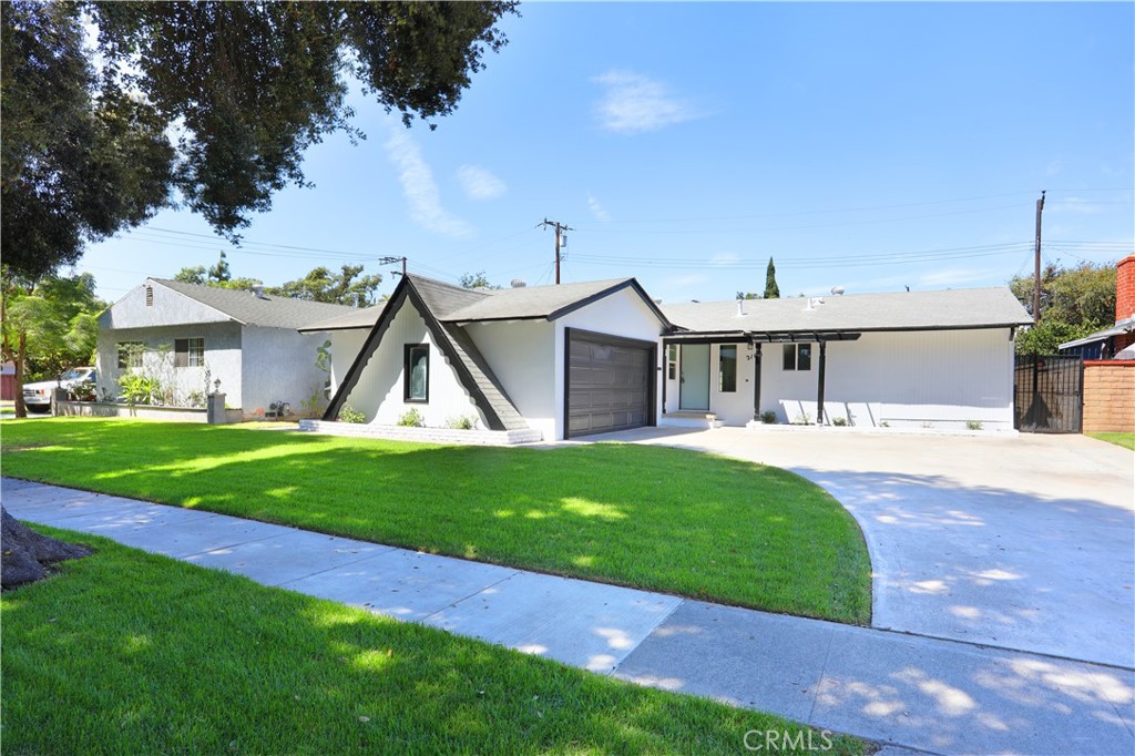 2105 W Hall — photo