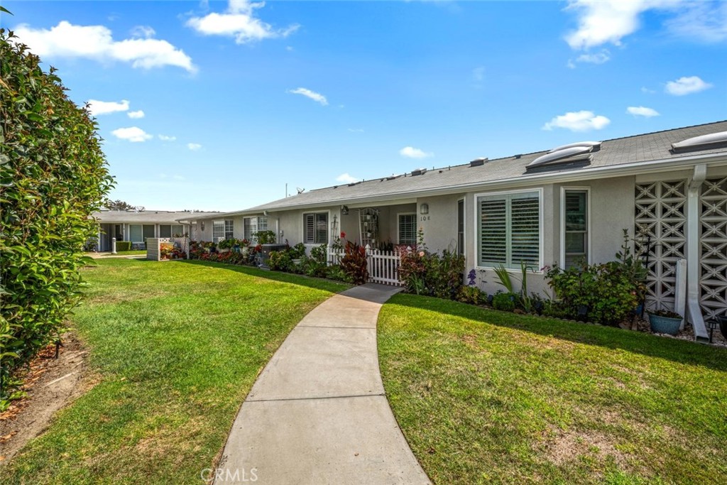 1382 El Dorado Drive 10E — photo
