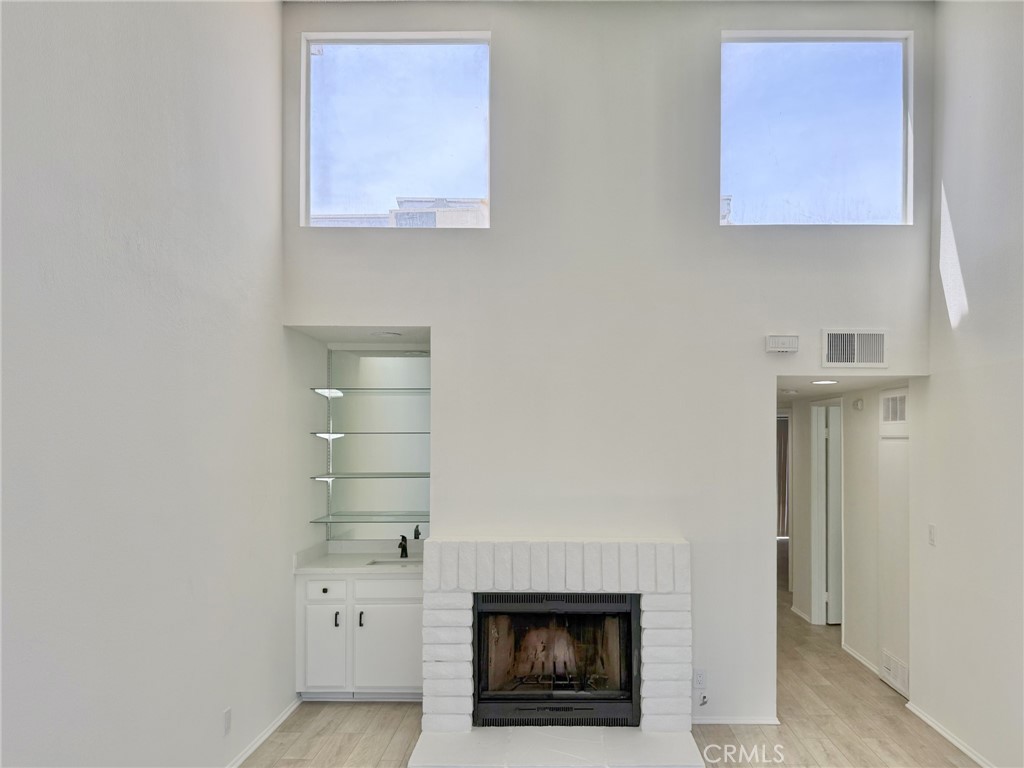 14851 Mulberry — photo