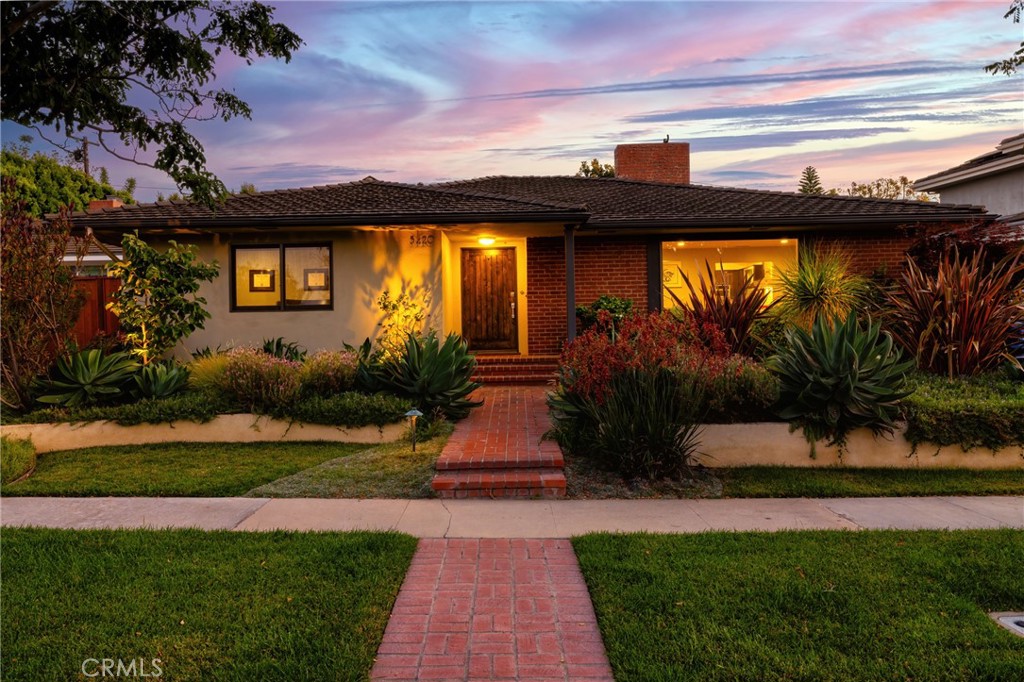 5220 E Los Flores Street — photo
