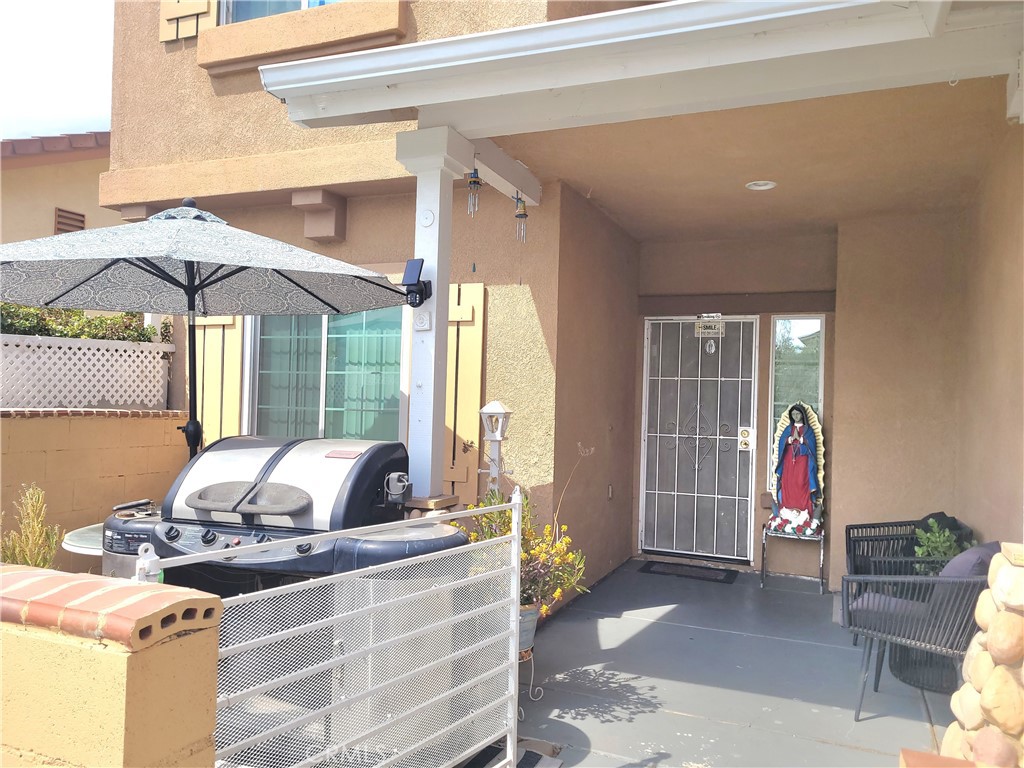 2130 Willowbrook, Perris, CA 92571 — photo 2