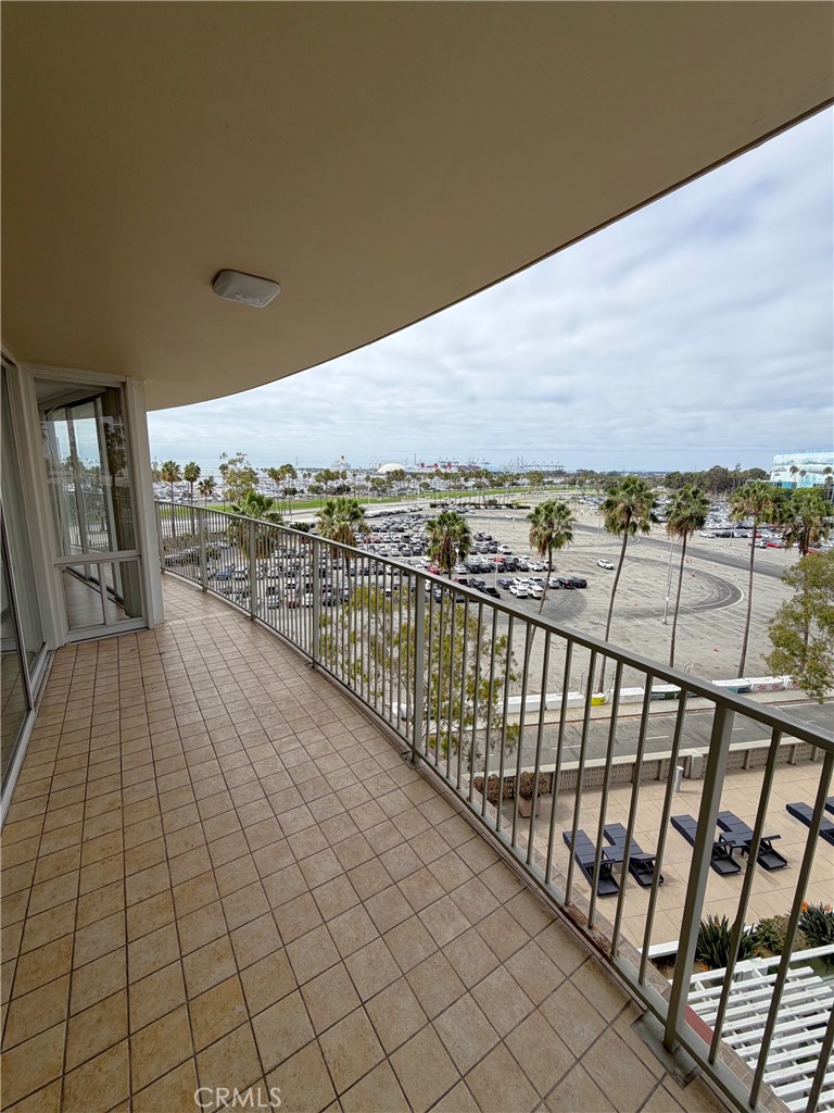 700 E Ocean 808 — photo
