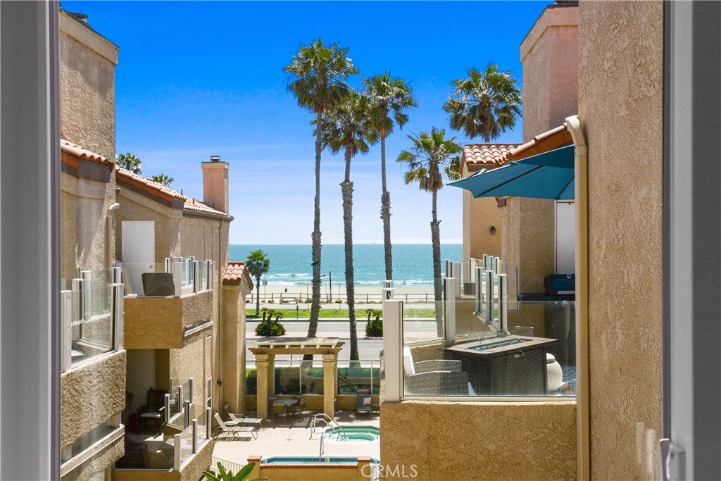 2000 Pacific Coast Hwy Apt 308 — photo