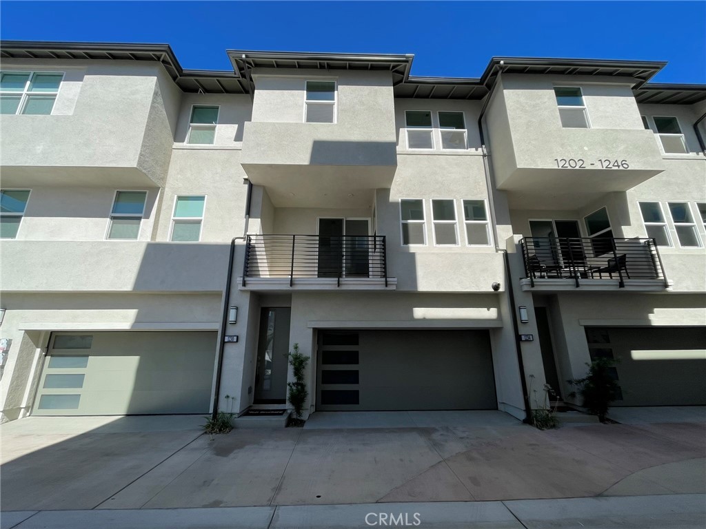 1230 W Bushell — photo