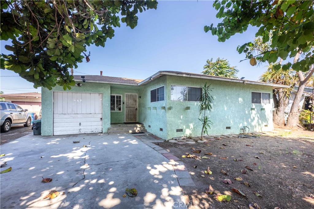 8439 Boer Ave — photo