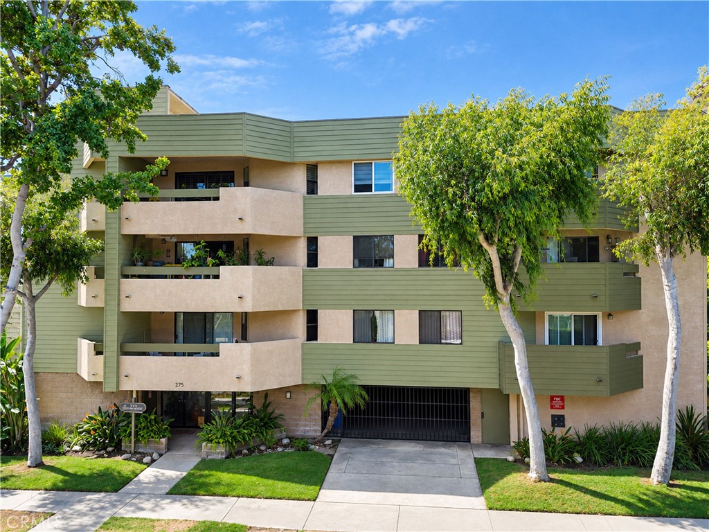 275 Esperanza — photo