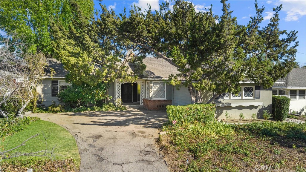 1056 Cerritos — photo
