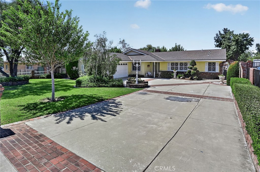 10248 Redwood Avenue — photo