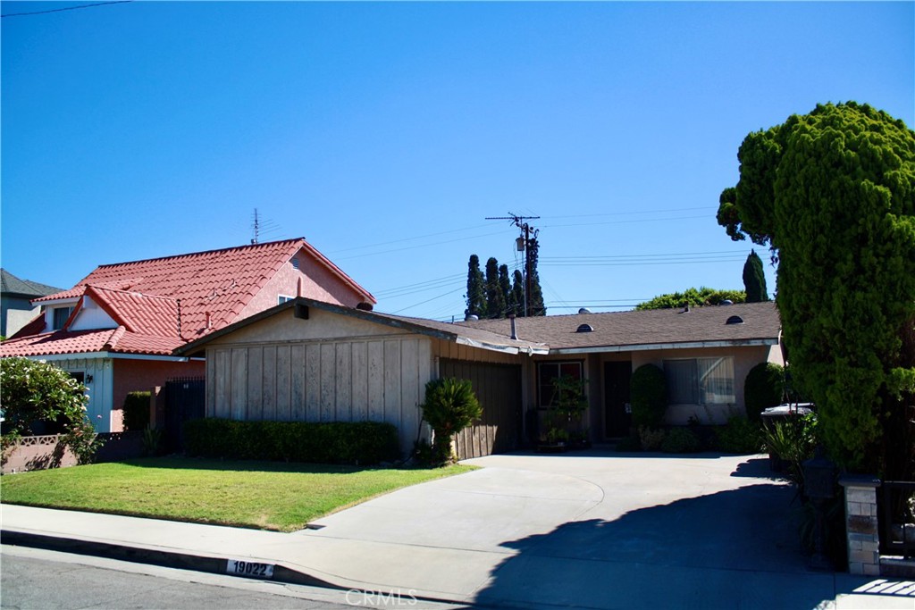 19022 Ibex Avenue — photo