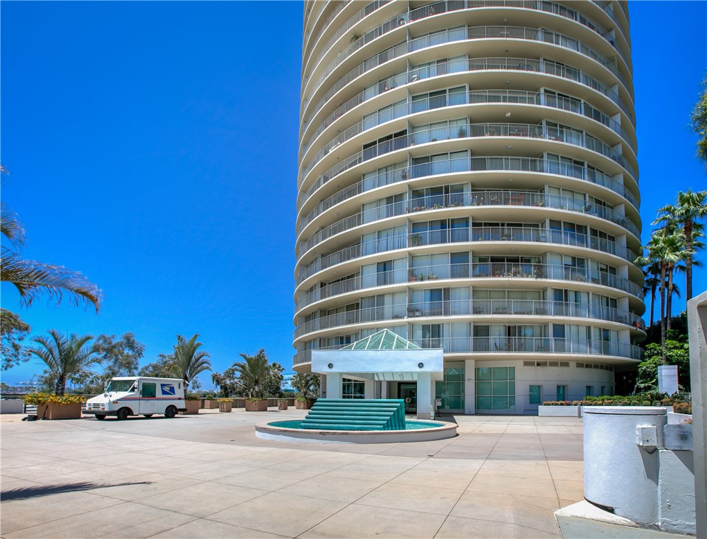 700 E Ocean Boulevard 2703 — photo