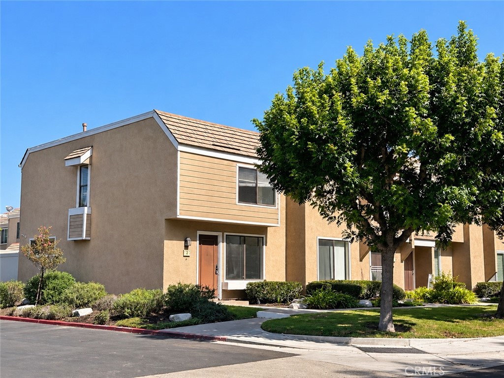 2 Greenleaf — photo