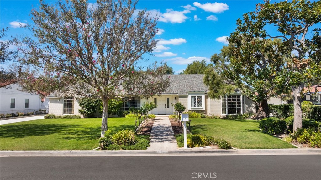 880 S Woodbury Drive — photo