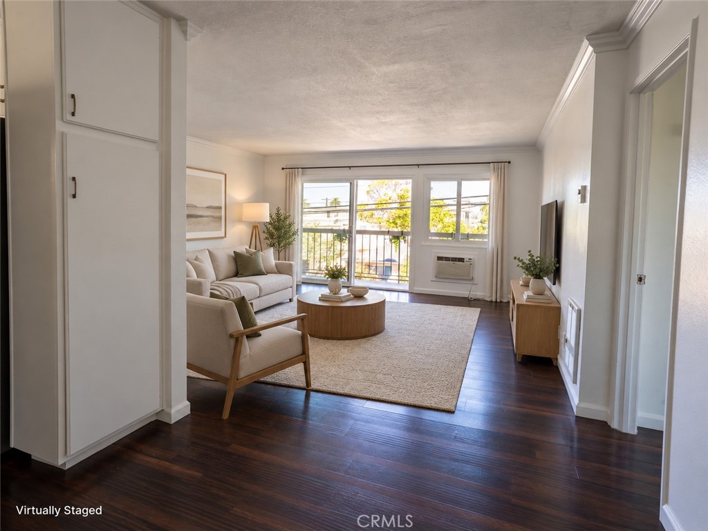 2844 E 3rd 201 — photo