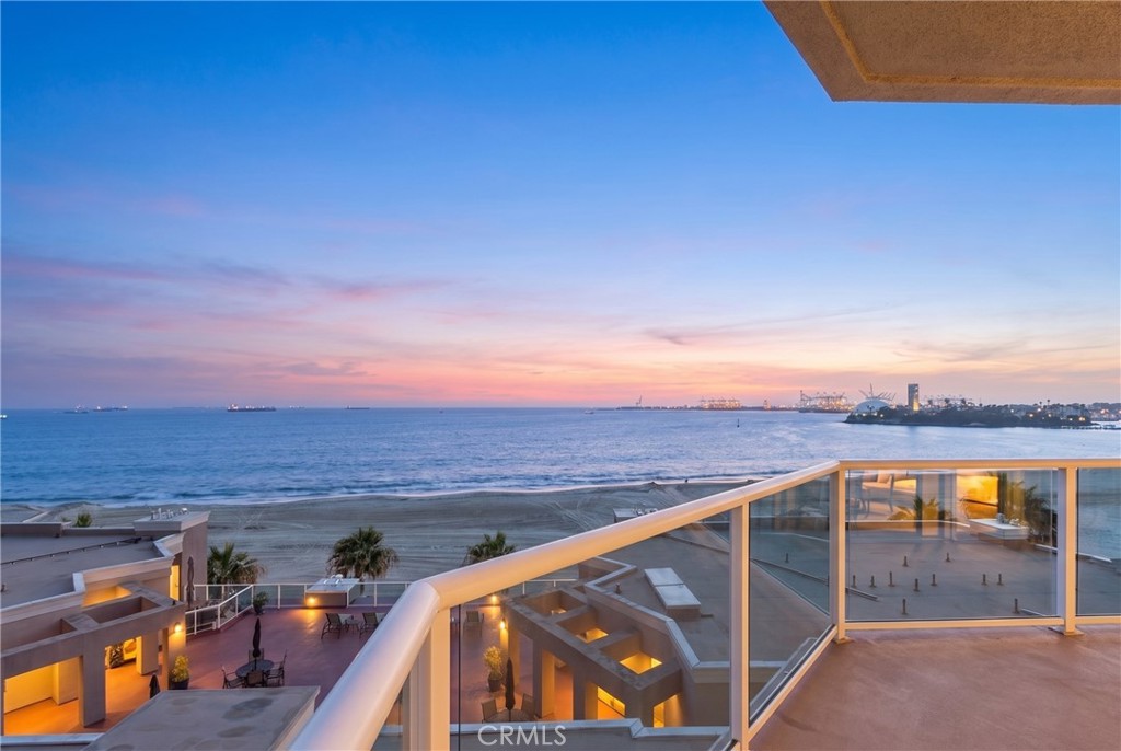 1500 E Ocean 718 — photo