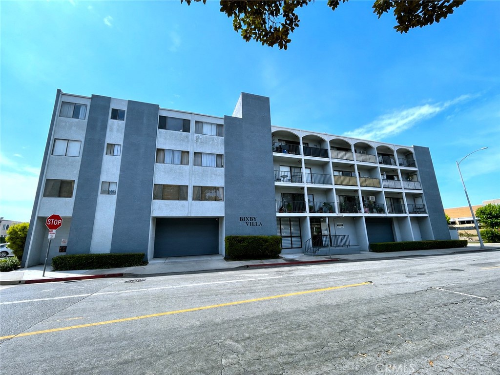 4595 California Avenue 209 — photo