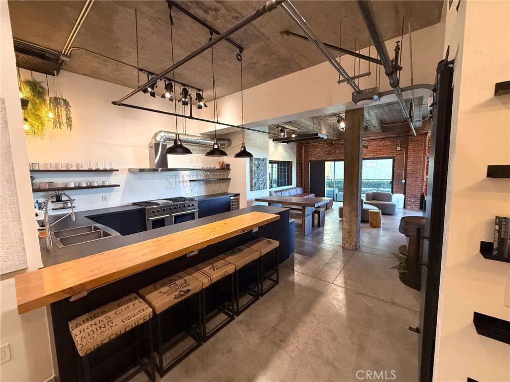 835 Locust 518 — photo