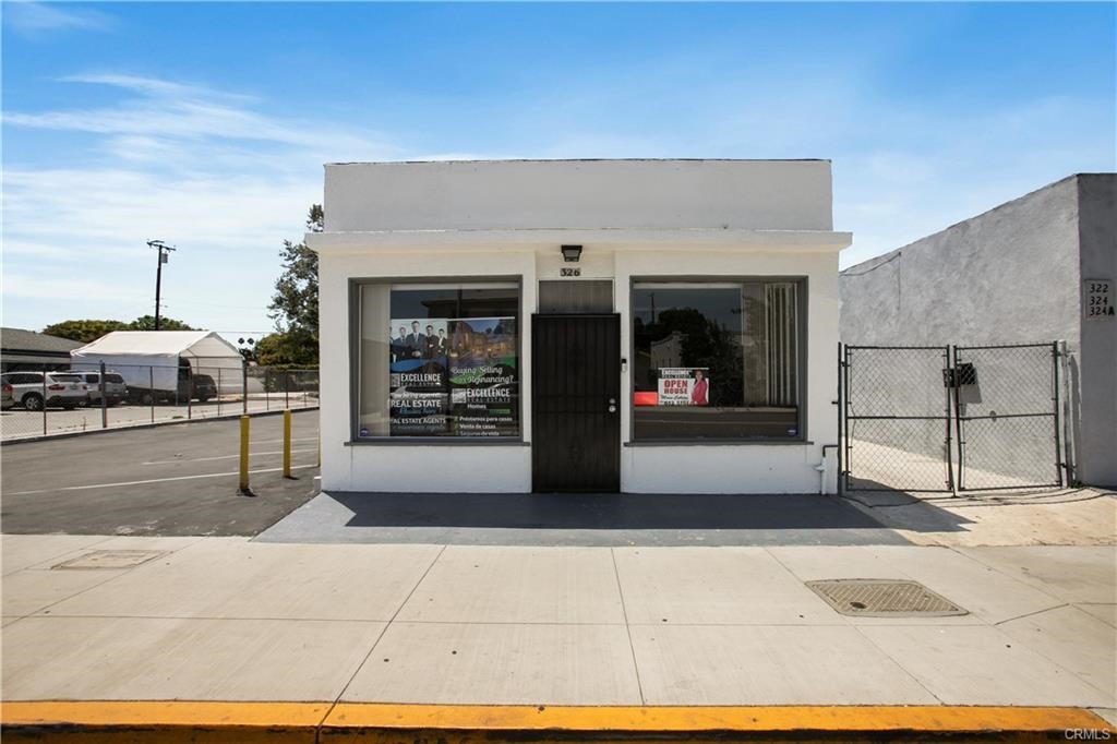 330 E Market Street — photo