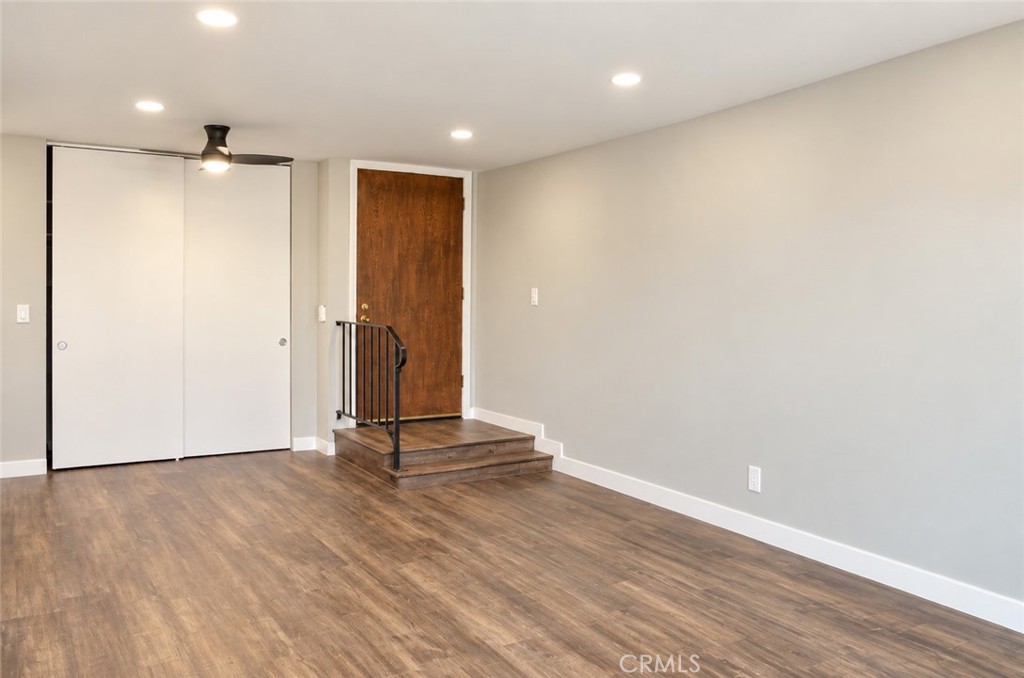 3565 Linden 237 — photo
