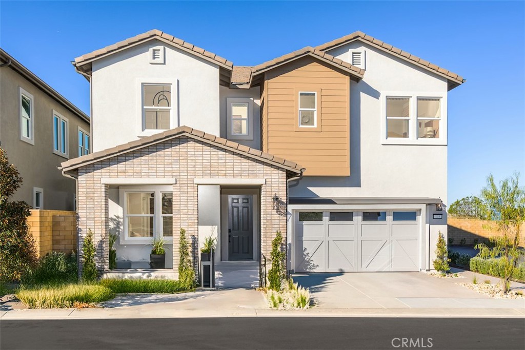 212 Briar Moon — photo