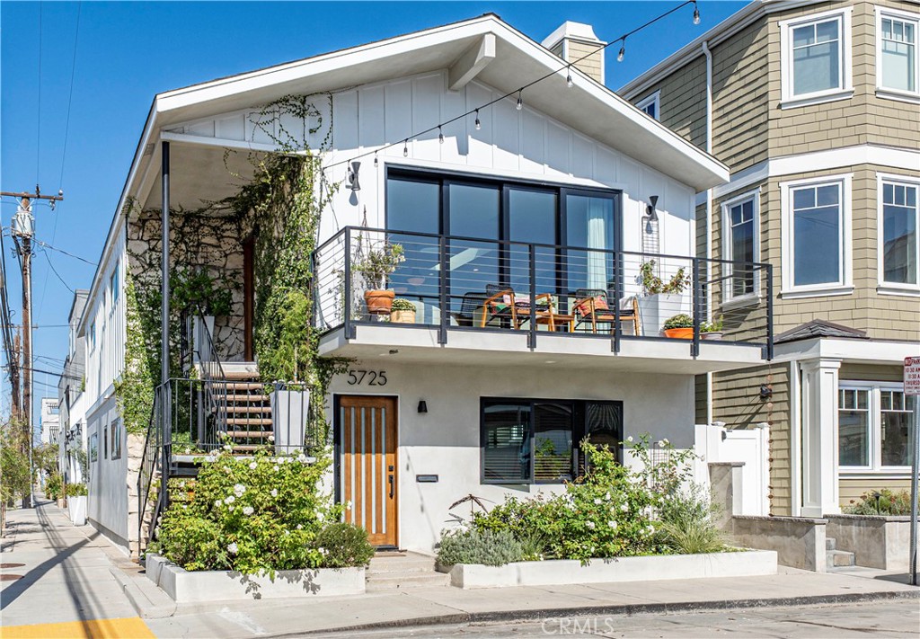 5725 E Ocean — photo