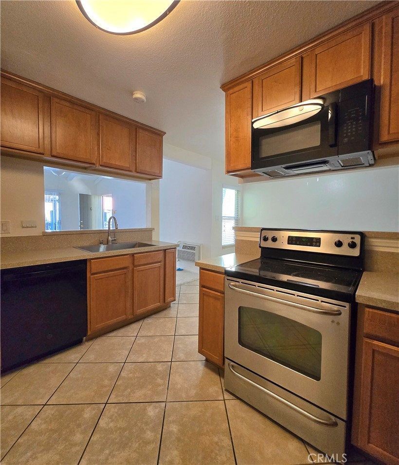 1345 Cabrillo Park R4 — photo