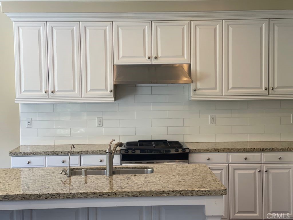 70 Devonshire, Irvine, CA 92620 — photo 2