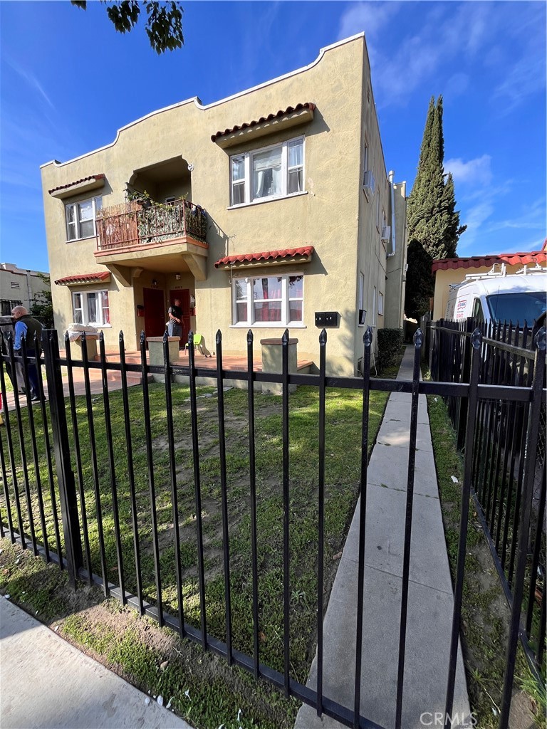 6701 Stafford D — photo