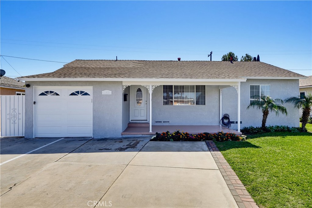 11456 Mclaren Street — photo