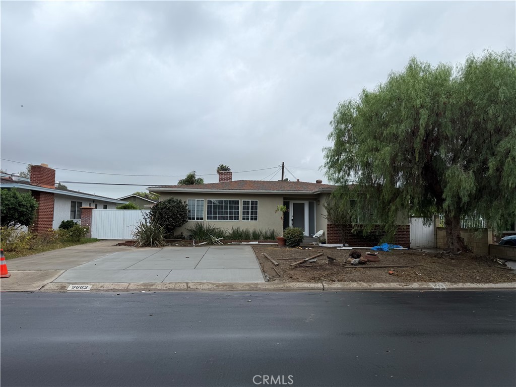 9662 Lenore — photo