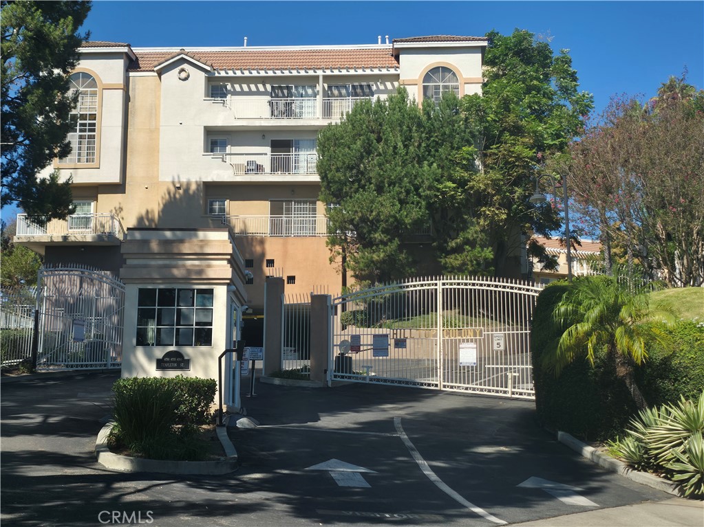 4760 Templeton 3204 — photo