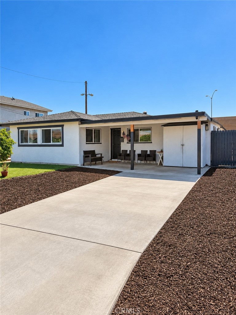 12322 Flagstone — photo