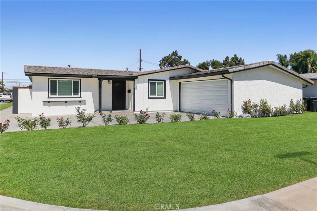 2037 W Arbor — photo