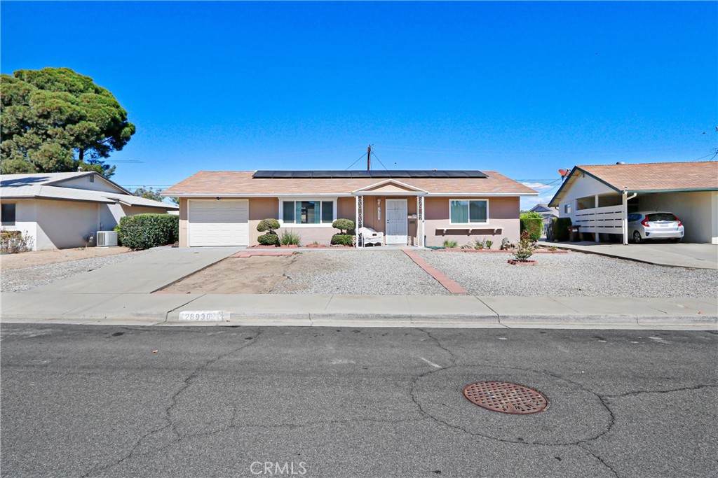 28990 Prestwick — photo