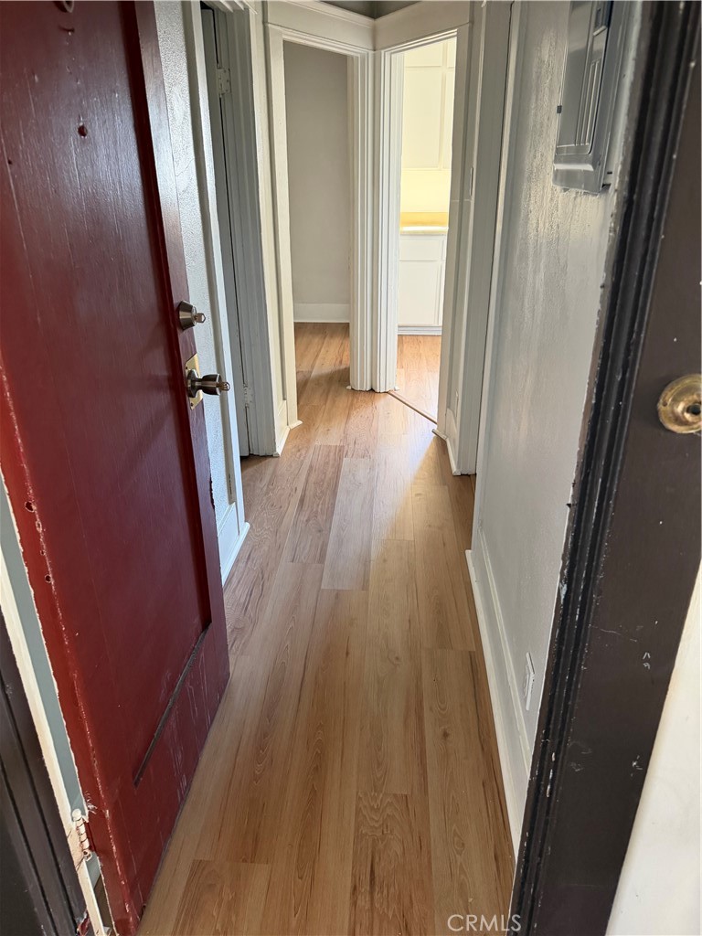521 N Pomona Unit 6 — photo