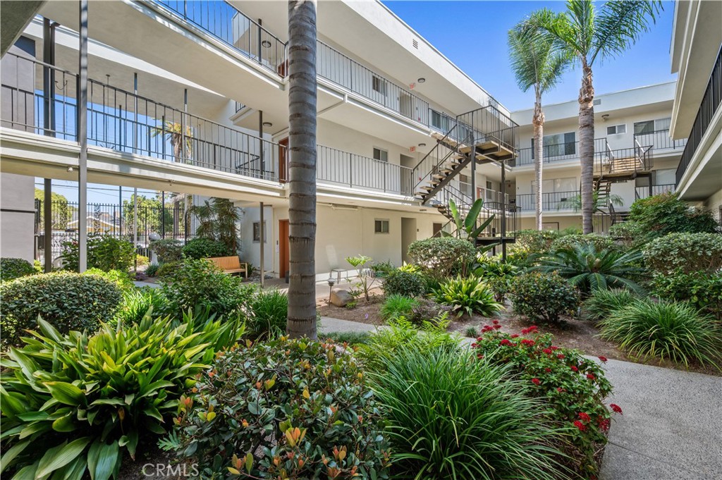 333 Junipero Avenue Unit 1C — photo