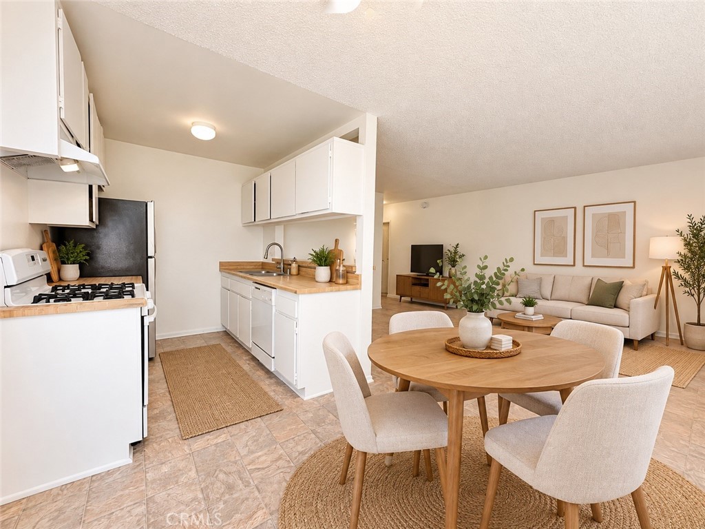 6907 Whitsett Avenue Unit 205 — photo