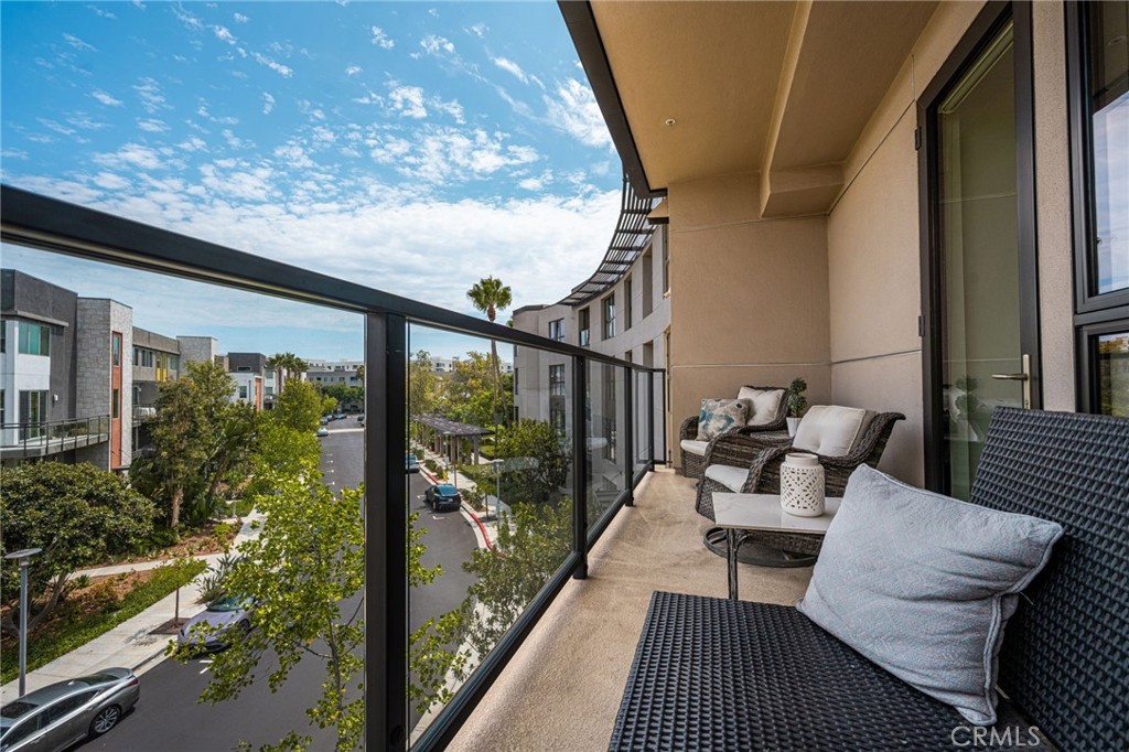 402 Rockefeller Unit 315 — photo
