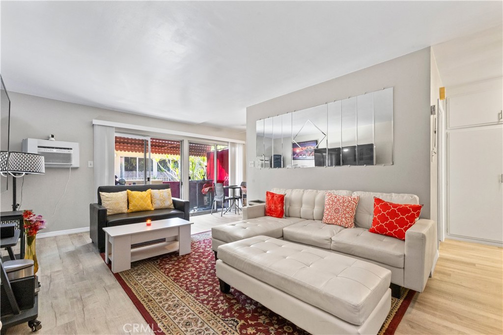440 Chestnut Avenue Unit 2C — photo