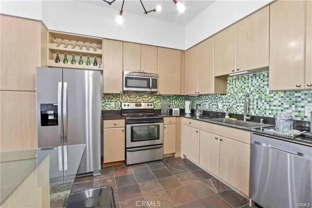 488 E Ocean Boulevard Unit 612 — photo