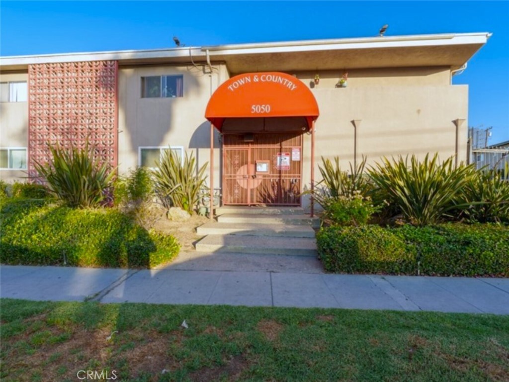 5050 Linden Avenue Unit 102 — photo
