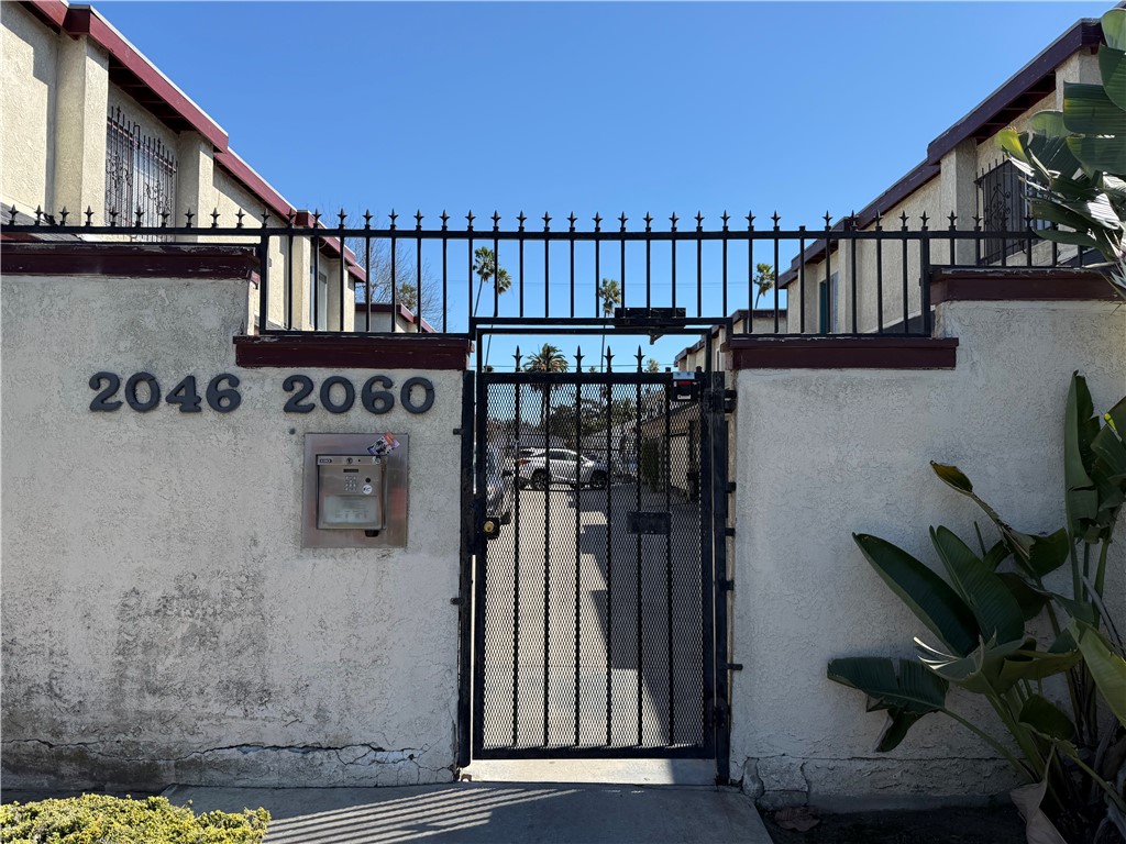 2052 Lewis — photo