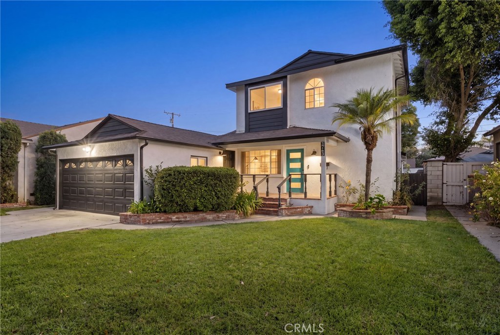 3763 Hackett Avenue — photo