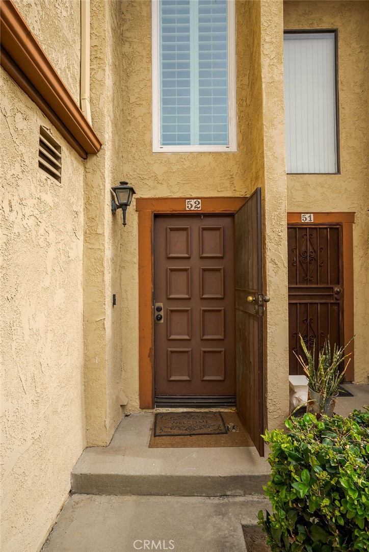 555 S Azusa Avenue Unit 52 — photo