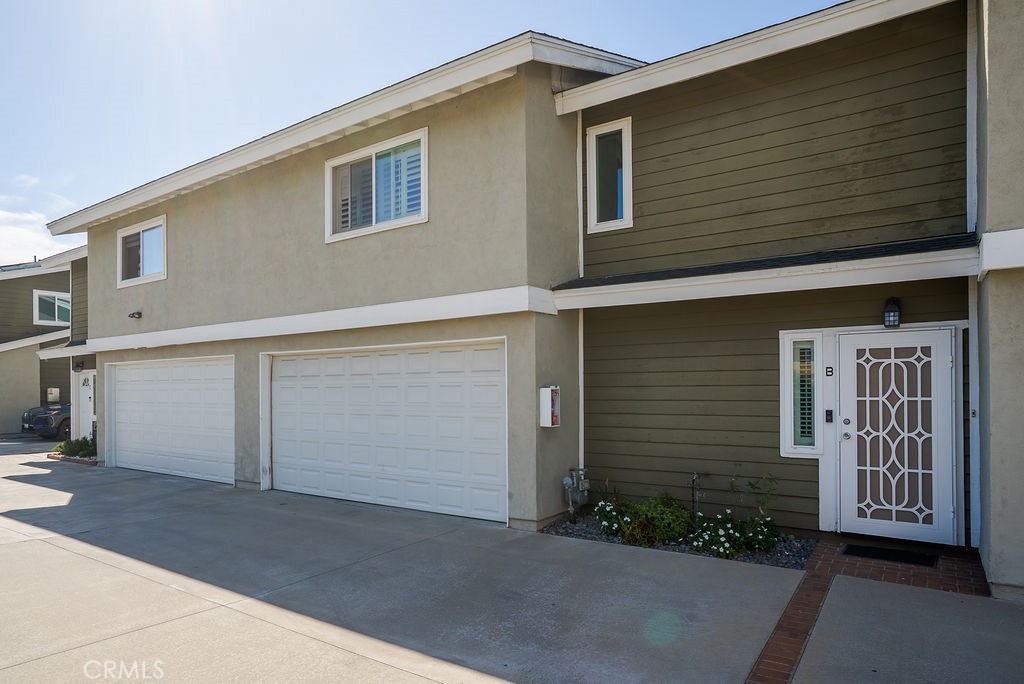9438 Cedar Street Unit B — photo